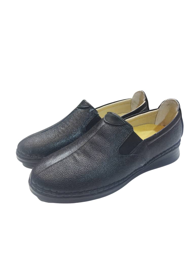 کفش زنانه چرم طبیعی طبی راحتی مشکی