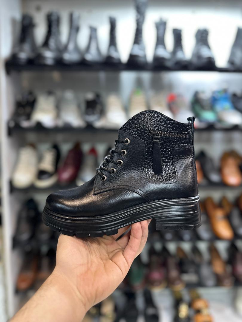 نیم بوت تمام چرم طبیعی زیپ نما(تبریز)