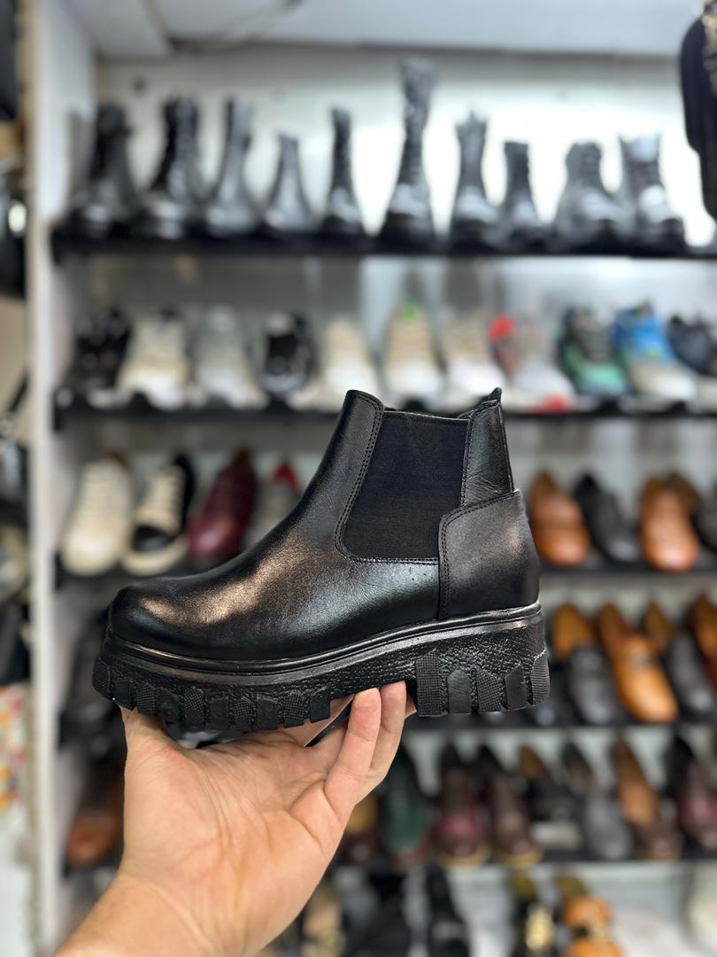 نیم بوت بغل کش تمام چرم طبیعی زنانه(تبریز)